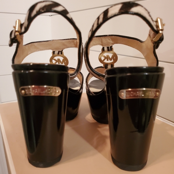 MICHAEL Micheal Kors Zebra Cary Sling Platform Sandal Size 8.5 - Picture 7 of 13